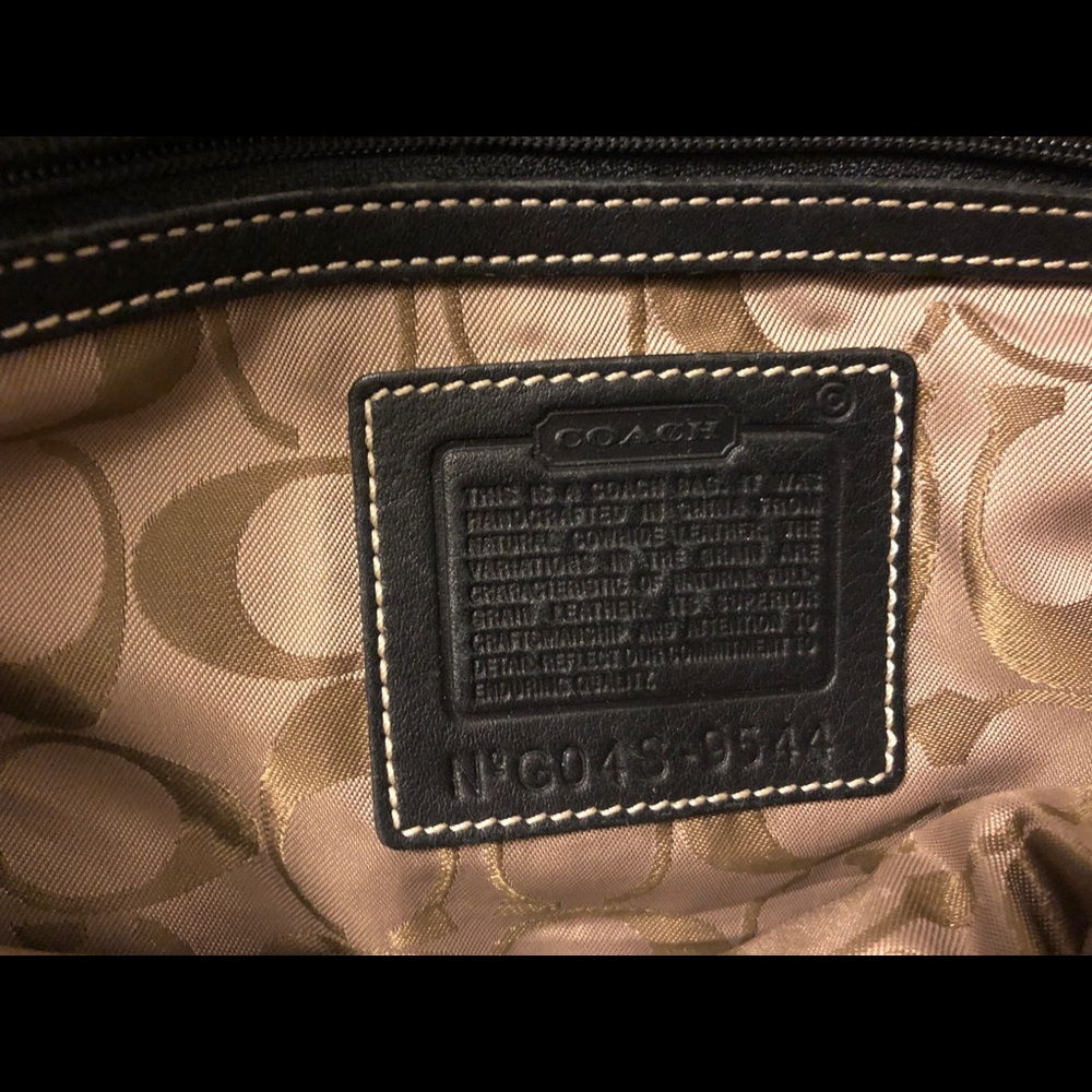 Coach black leather purse - Picture 2 of 6